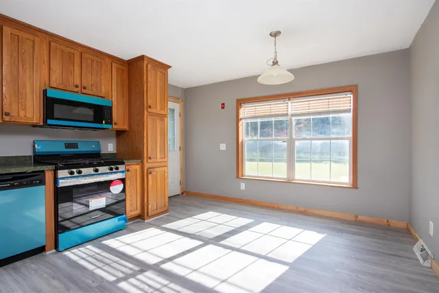 $289,000 | 16 Deer Creek Lane, St. Johnsbury, VT 05819