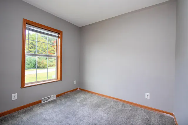 $289,000 | 16 Deer Creek Lane, St. Johnsbury, VT 05819