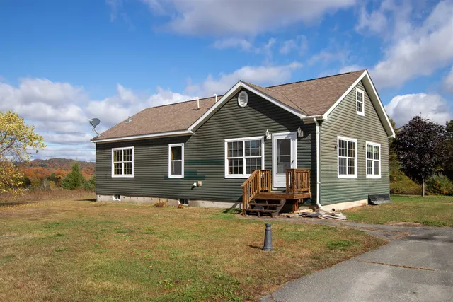$289,000 | 16 Deer Creek Lane, St. Johnsbury, VT 05819