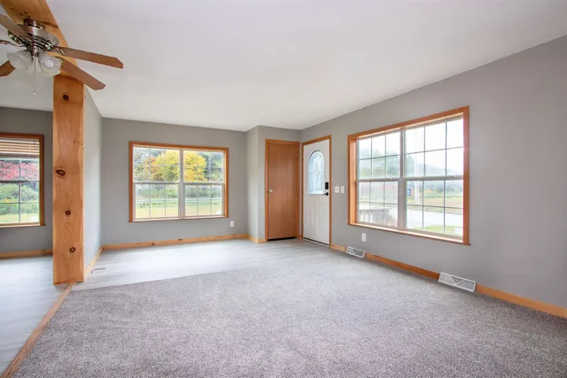 $289,000 | 16 Deer Creek Lane, St. Johnsbury, VT 05819