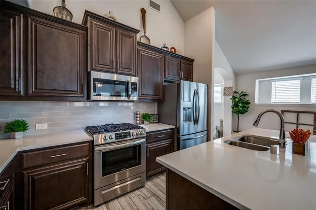 $455,000 | 1208 Starlight Avenue, Aubrey, TX 76227