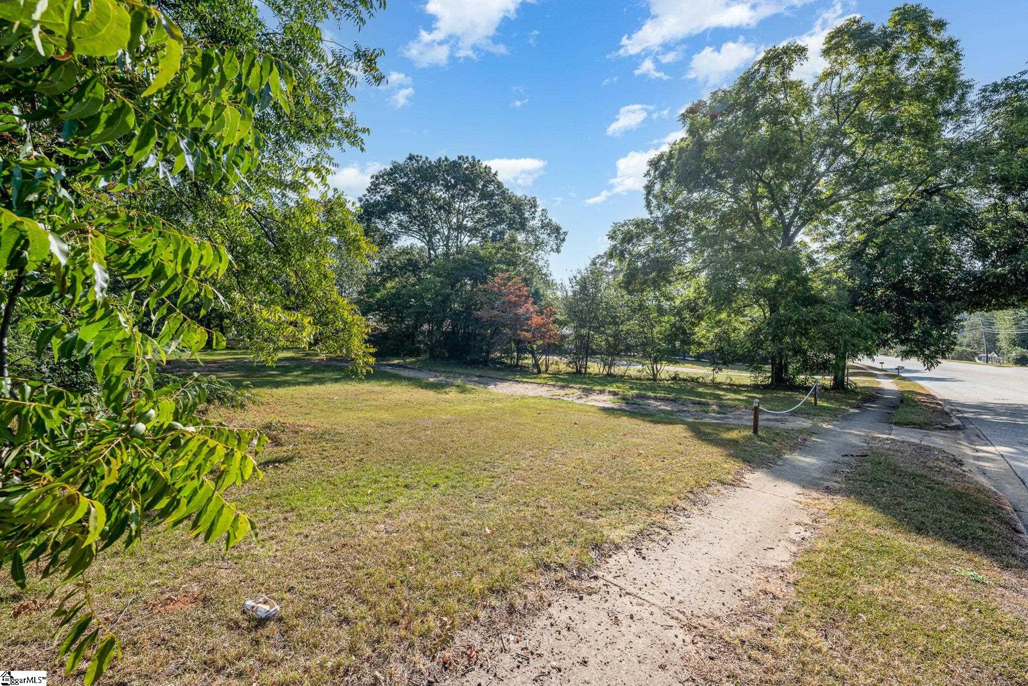 109 New Woodruff Road Greer, SC 29651 - Photo 2 of 9 Gallery Image 2