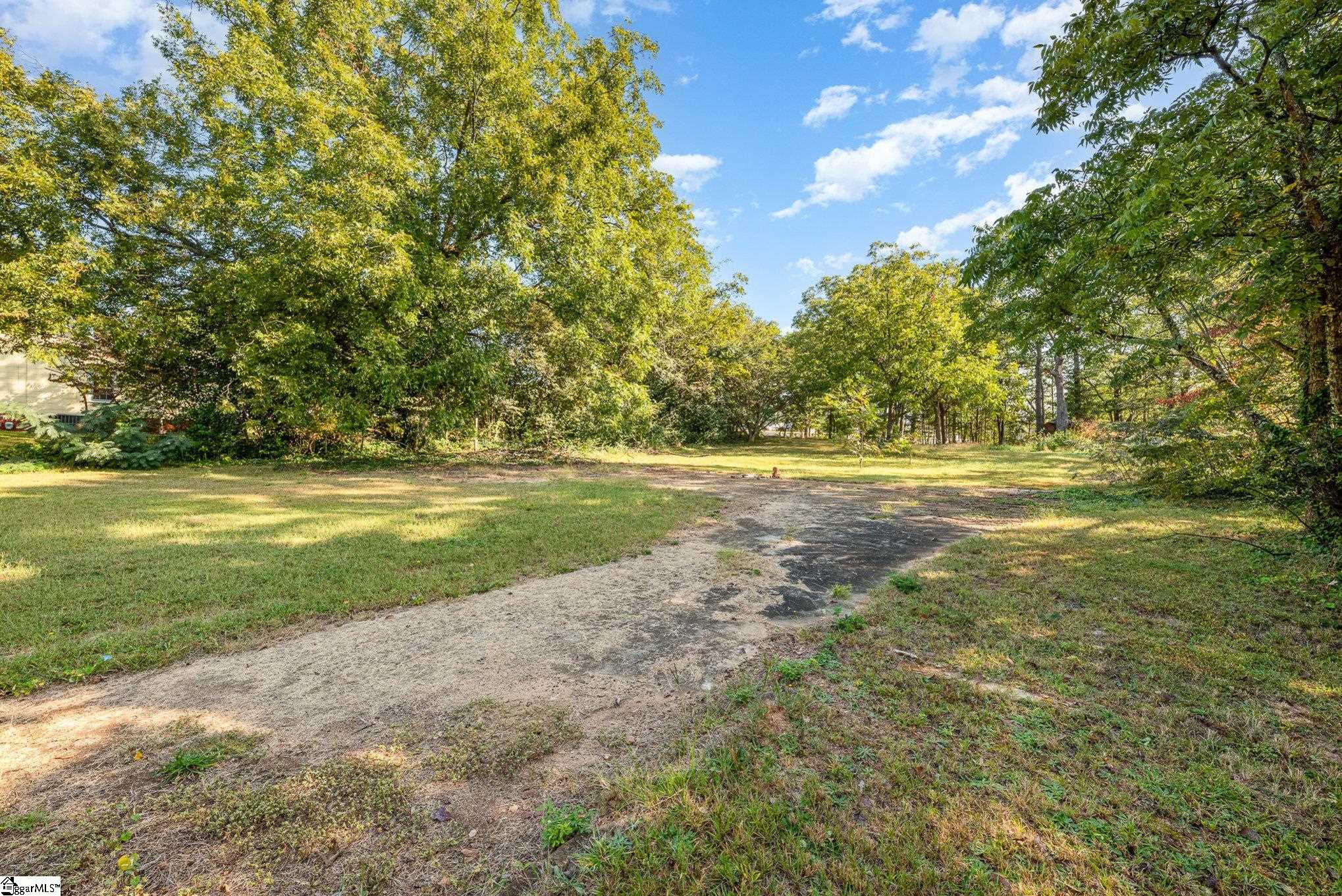 109 New Woodruff Road Greer, SC 29651 - Photo 4 of 9 Gallery Image 4
