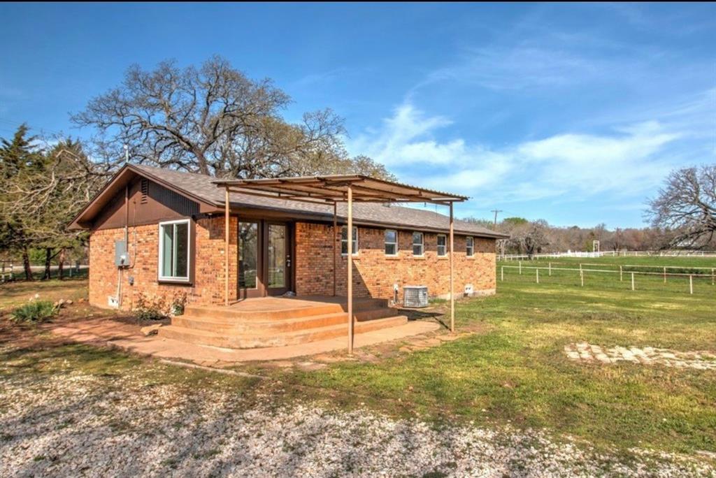 3900 Moseley Road Cross Roads, TX 76227 - Photo 23 of 36 Photo without floating deck