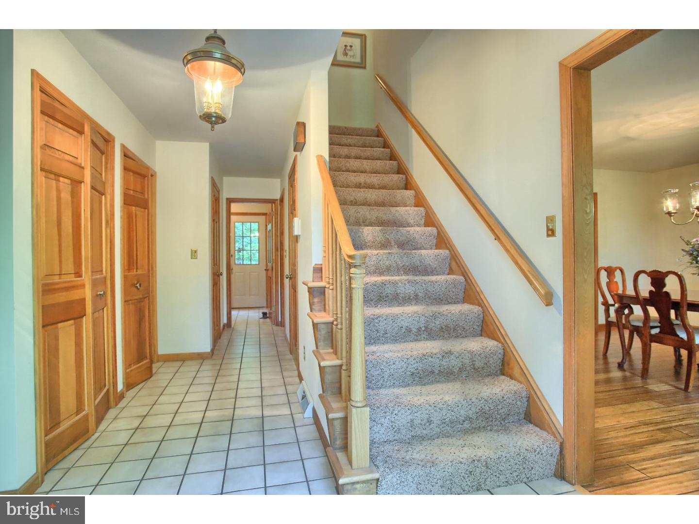 39 Fawn Drive Reading, PA 19607 - Photo 12 of 24 Foyer