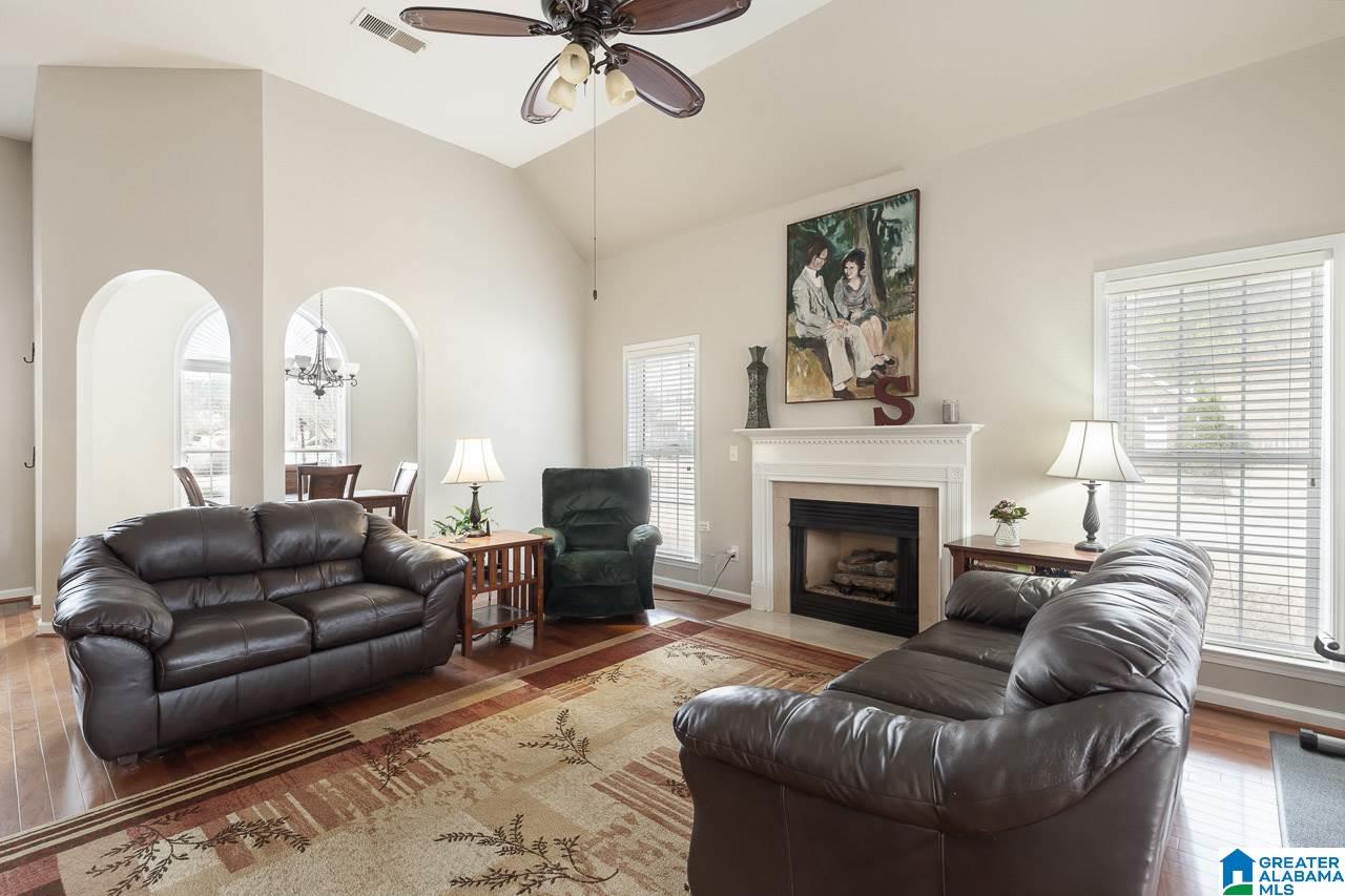 301 Cove Circle Pelham, AL 35124 - Photo 5 of 30