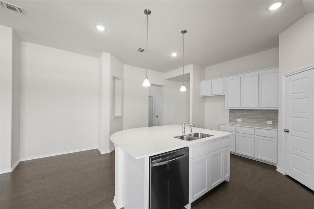 10301 Tapioca Street Fort Worth, TX 76036 - Photo 3 of 31