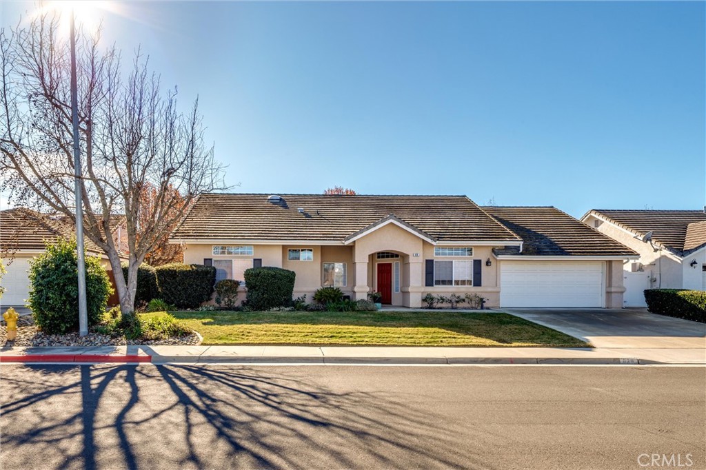 829 St Andrews Circle Paso Robles, CA 93446 - Photo 2 of 37