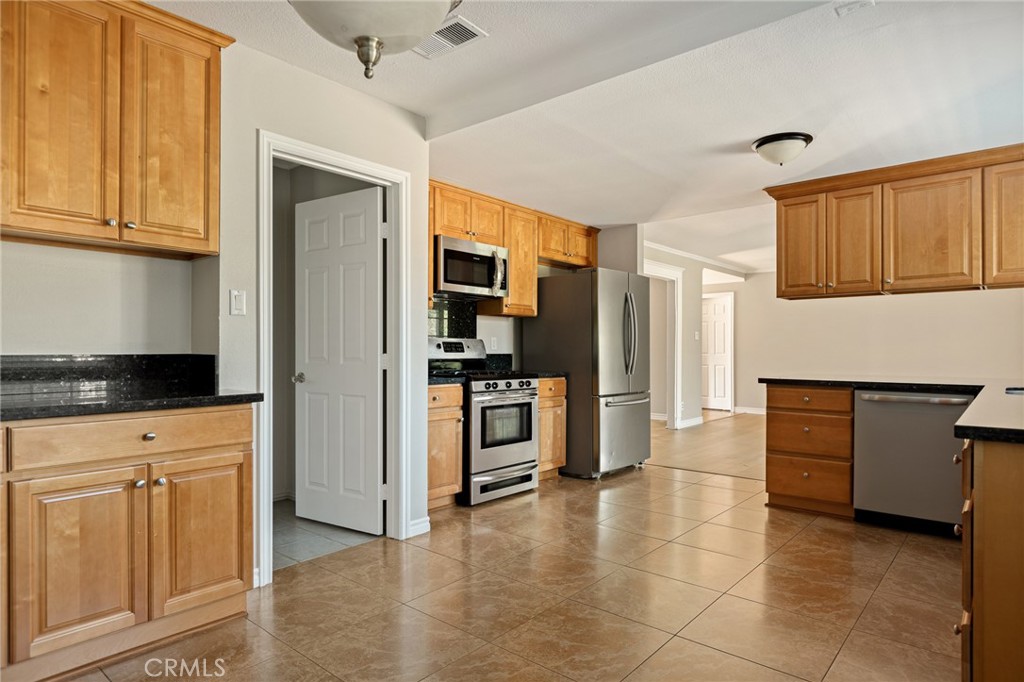 503 Camino Real Redlands, CA 92373 - Photo 13 of 33