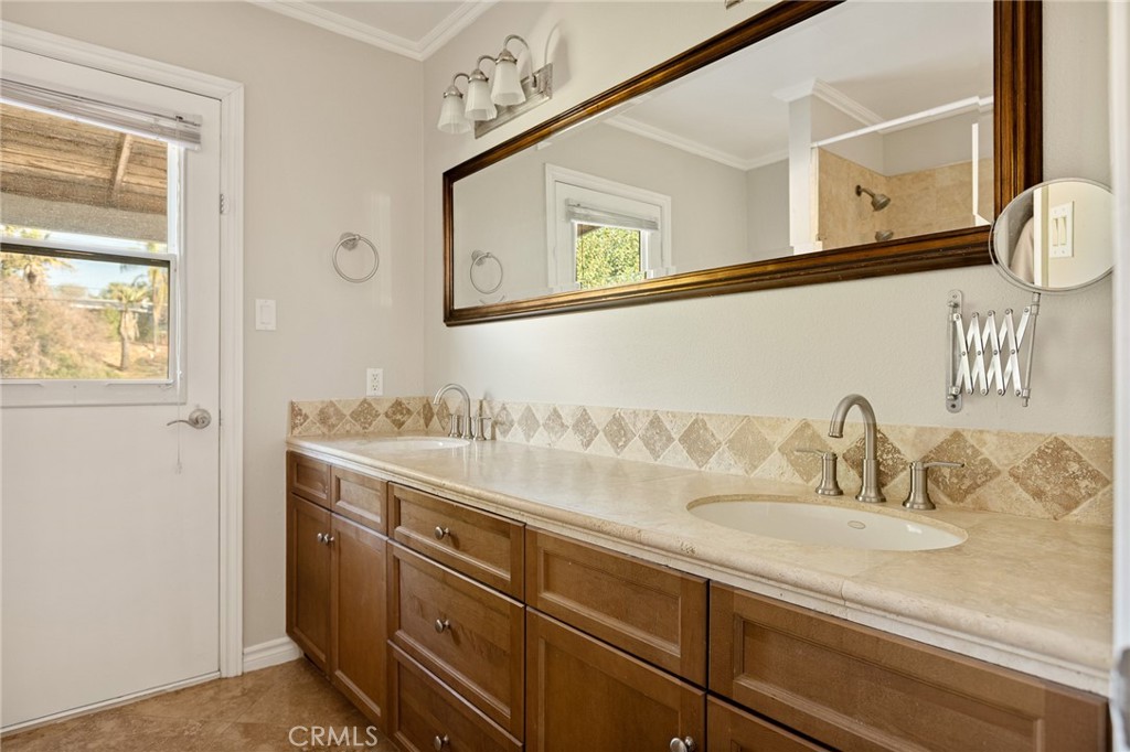 503 Camino Real Redlands, CA 92373 - Photo 17 of 33