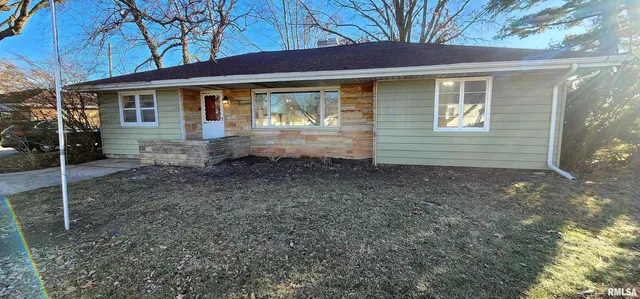 $189,900 | 175 East Jackson Street, Auburn, IL 62615