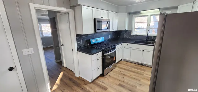 $189,900 | 175 East Jackson Street, Auburn, IL 62615