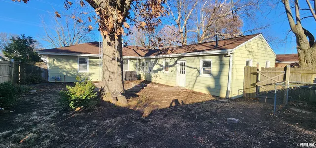 $189,900 | 175 East Jackson Street, Auburn, IL 62615