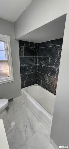 $189,900 | 175 East Jackson Street, Auburn, IL 62615