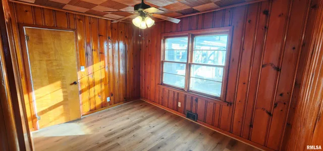 $189,900 | 175 East Jackson Street, Auburn, IL 62615