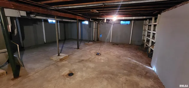 $189,900 | 175 East Jackson Street, Auburn, IL 62615