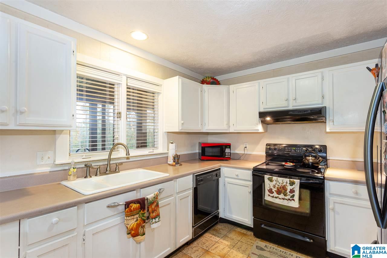 862 Pinecroft Road Anniston, AL 36207 - Photo 12 of 50