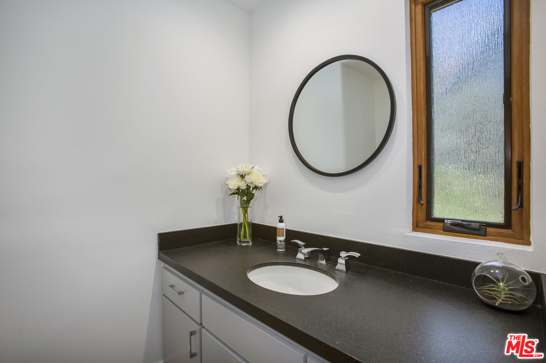 6505 Esplanade Ca, Unit 4 Playa del Rey, CA 90293 - Photo 17 of 53