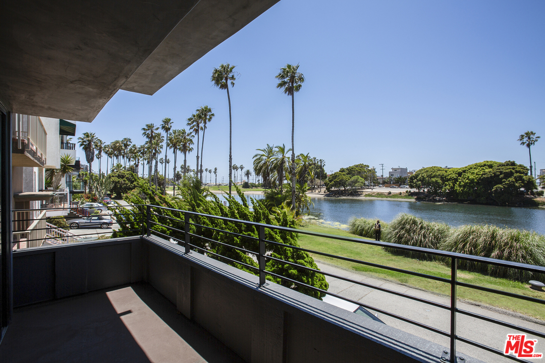 6505 Esplanade Ca, Unit 4 Playa del Rey, CA 90293 - Photo 23 of 53