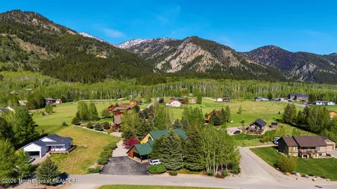 $995,000 | 507 West Elkhorn Drive, Star Valley Ranch, WY 83127