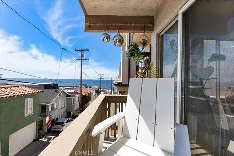 $2,300,000 | 223 Shell Street, Manhattan Beach, CA 90266