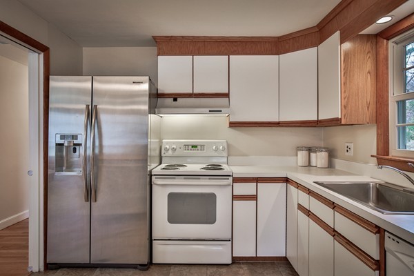 19 Clark Road Bedford, MA 01730 - Photo 4 of 19 Gallery Image 4