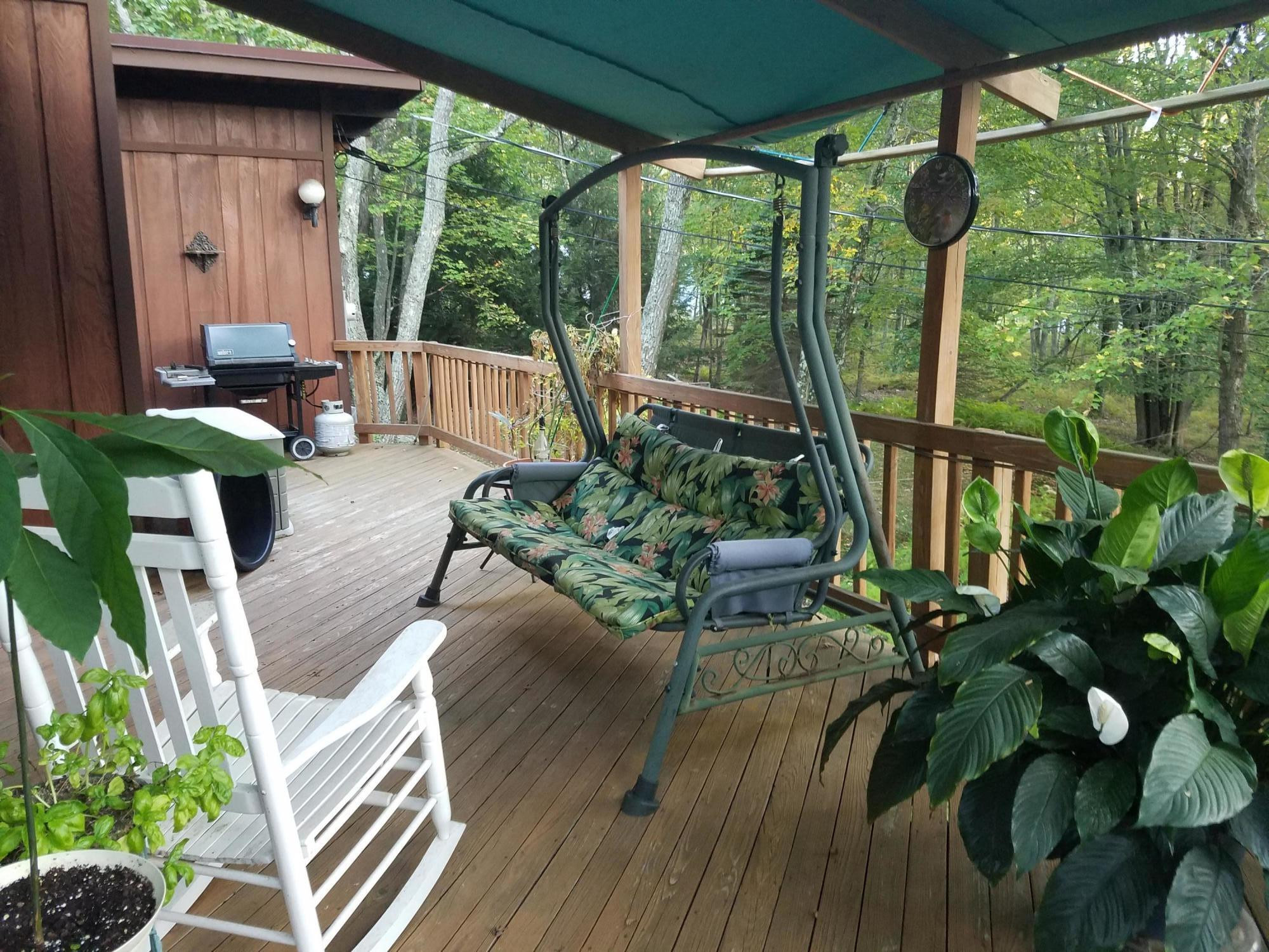 532 Maple Ridge Drive Hawley, PA 18428 - Photo 15 of 16