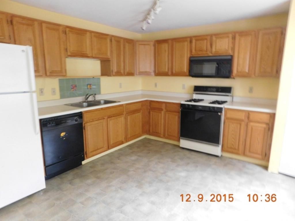 12 Pine Brook Lane, Unit F2 Springfield, VT 05150 - Photo 6 of 12
