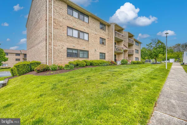 $244,900 | 2 Summit Hill Court, Unit C3, Baltimore, MD 21228