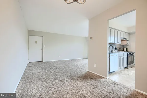 $244,900 | 2 Summit Hill Court, Unit C3, Baltimore, MD 21228