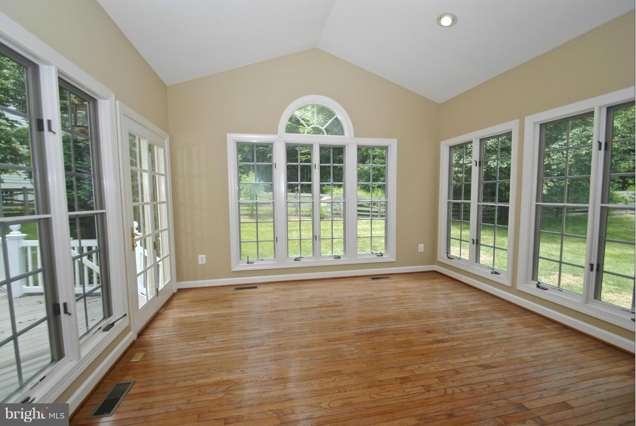 9 Watkins Row Edgewater, MD 21037 - Photo 5 of 30 Breakfast room overlooks private rear yard