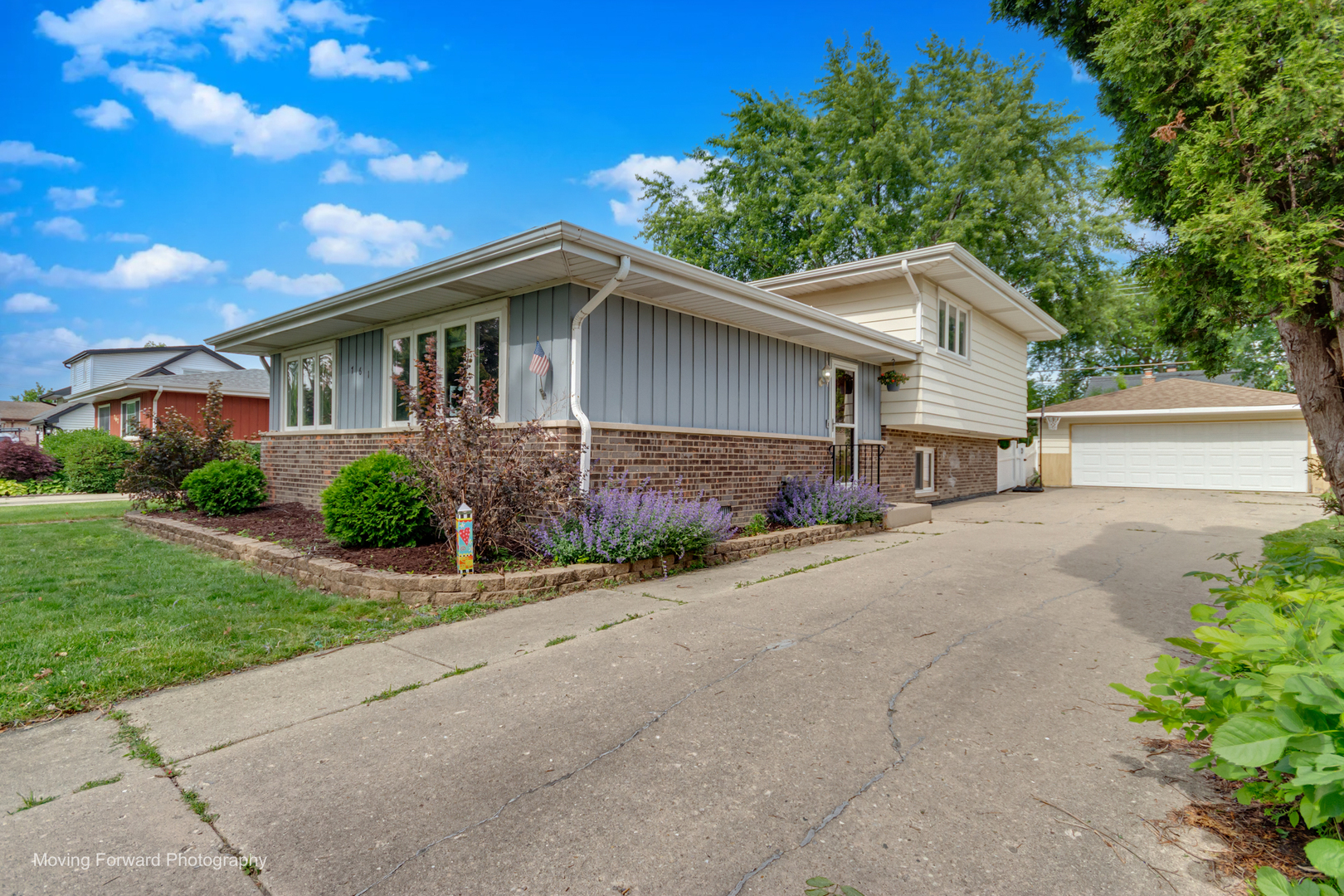 761 North Willow Road Elmhurst, IL 60126 - Photo 2 of 27