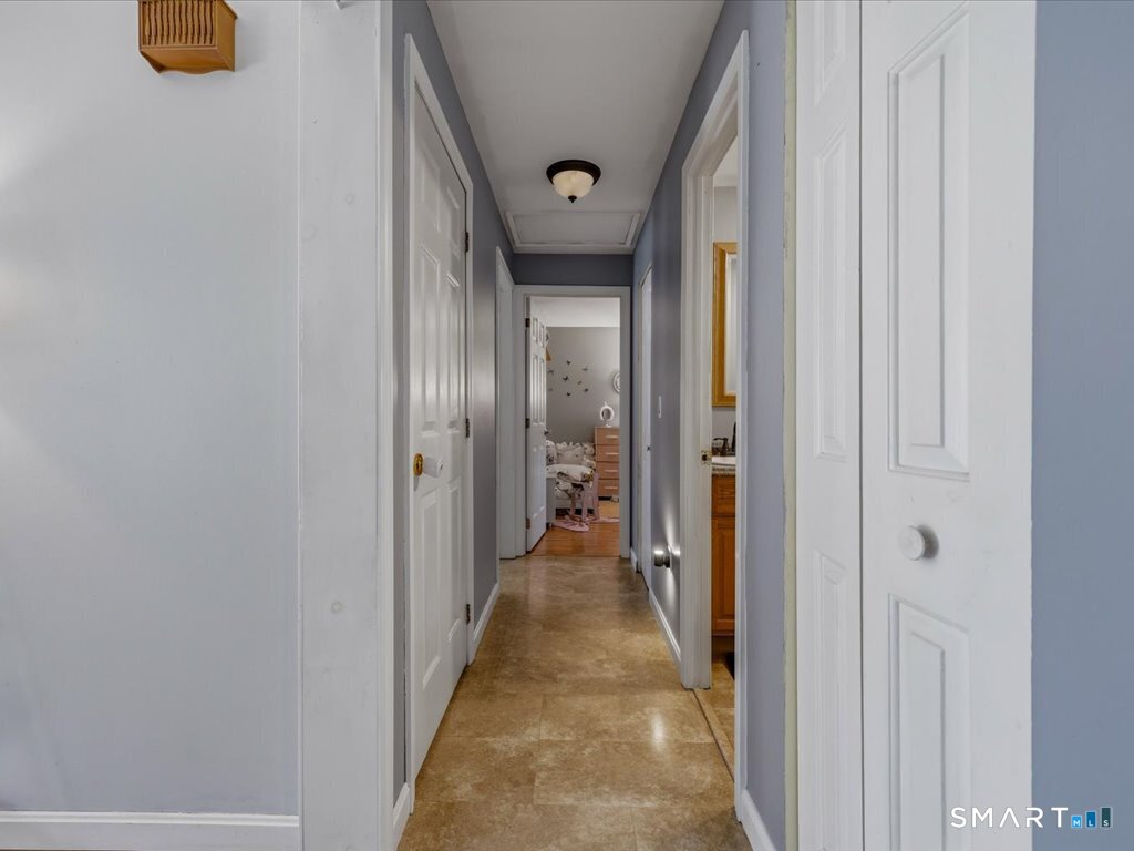 39 Glezen Street Norwich, CT 06360 - Photo 14 of 27