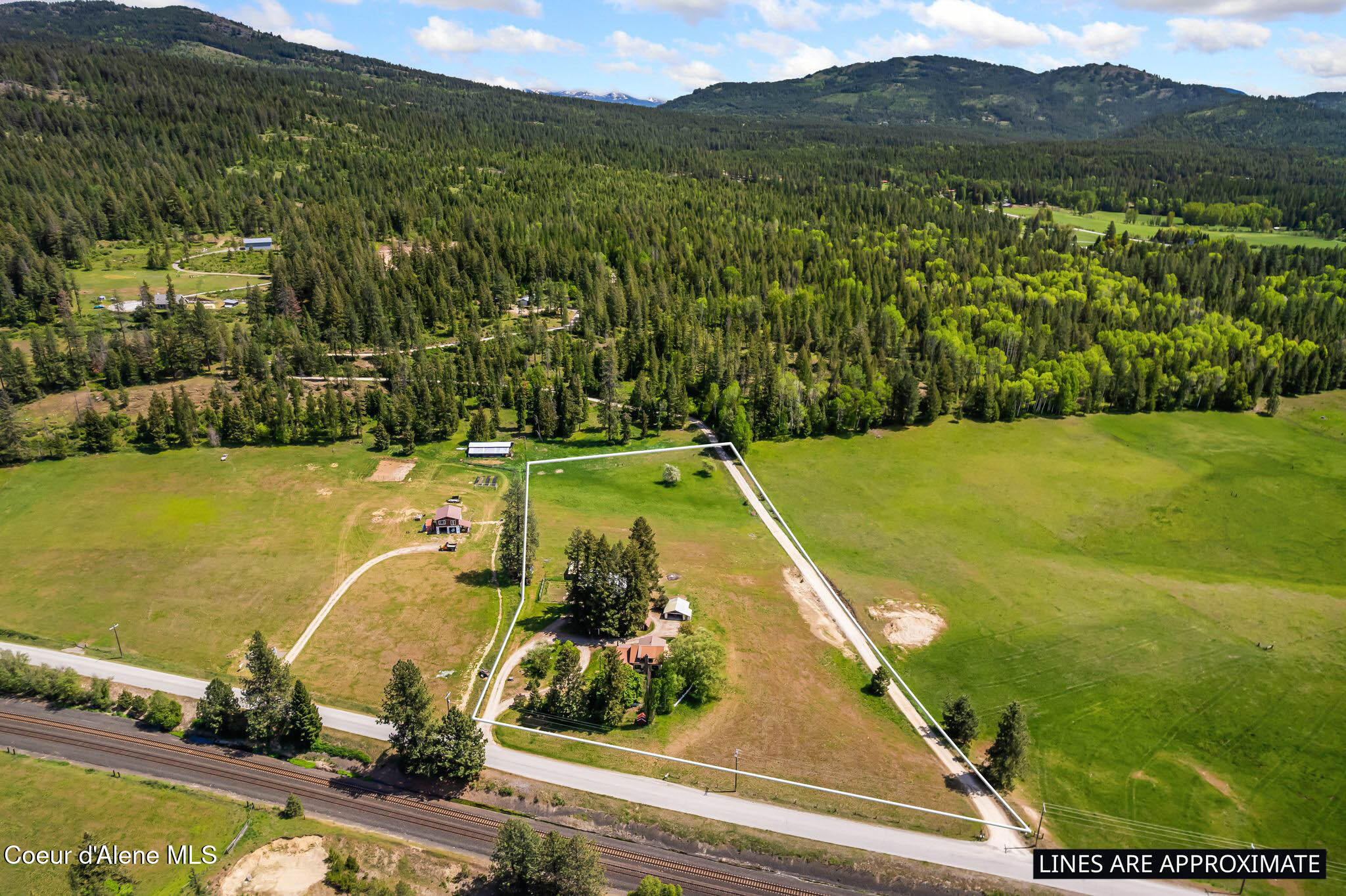 288 Lignite Road Sagle, ID 83860 - Photo 6 of 63 288_Lignite_Rd-5