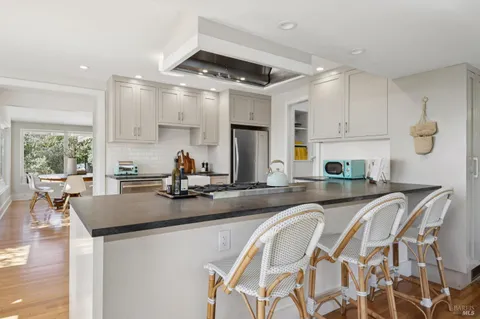 $3,680,000 | 40 Laurel Avenue, Stinson Beach, CA 94970