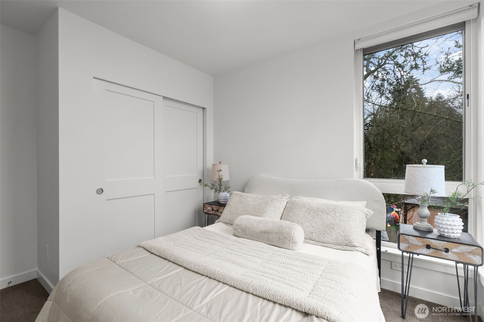 942 North 89th Street, Unit B Seattle, WA 98103 - Photo 11 of 23