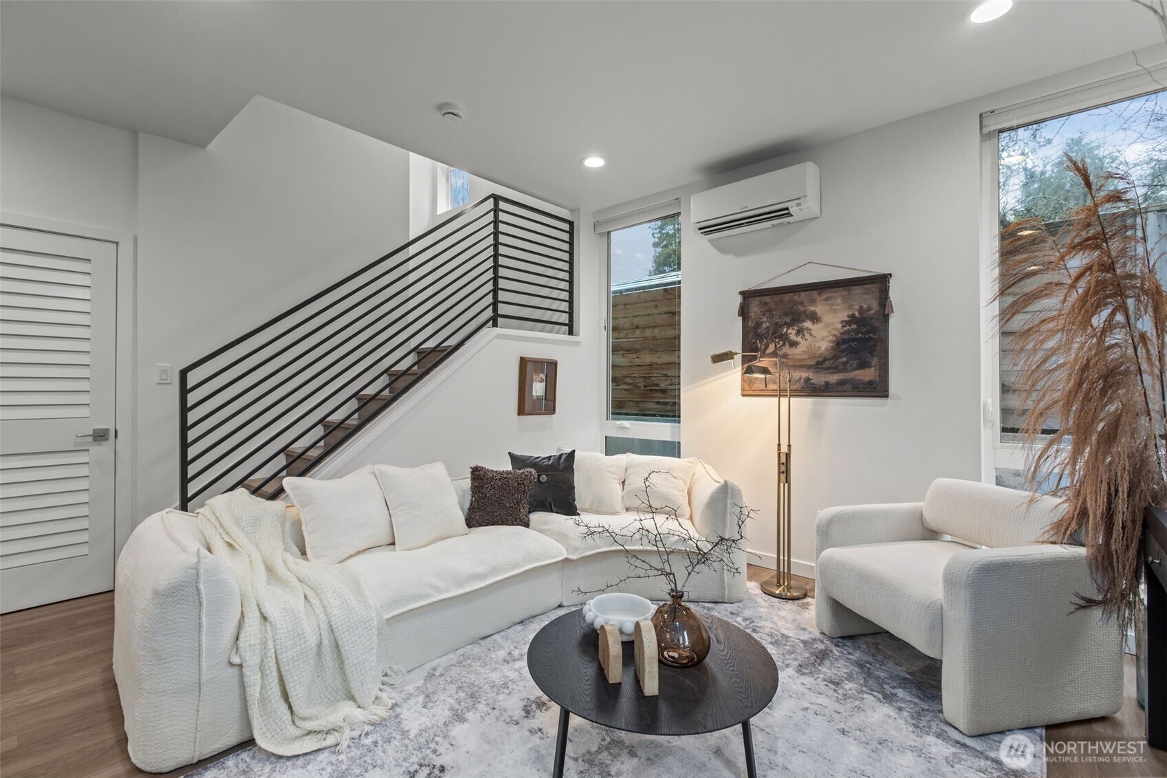 942 North 89th Street, Unit B Seattle, WA 98103 - Photo 4 of 23