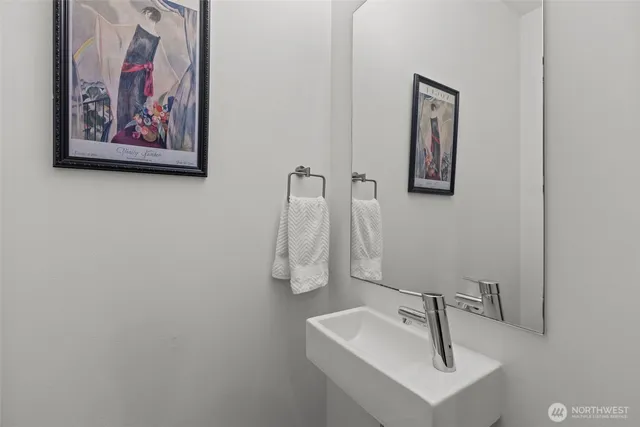 $529,950 | 942 North 89th Street, Unit B, Seattle, WA 98103