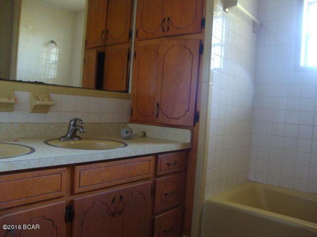 1172 Alex Brown Road Bonifay, FL 32425 - Photo 12 of 23 Gallery Image 12