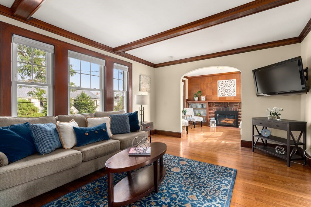 30 Crescent Road, Unit 30 Belmont, MA 02478 - Photo 3 of 18 Gallery Image 3