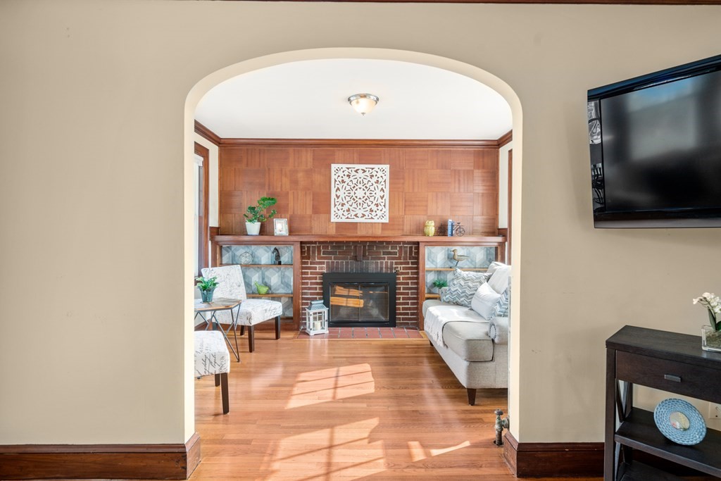 30 Crescent Road, Unit 30 Belmont, MA 02478 - Photo 4 of 18 Gallery Image 4