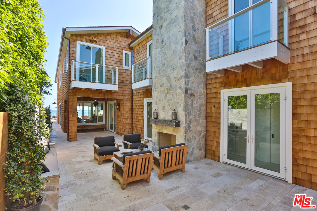 23812 Malibu Road Malibu, CA 90265 - Photo 7 of 44