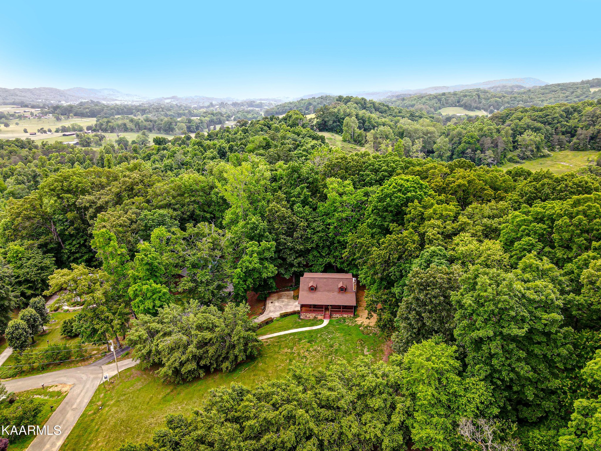 521 Big Valley Road Andersonville, TN 37705 - Photo 4 of 37 Gallery Image 4
