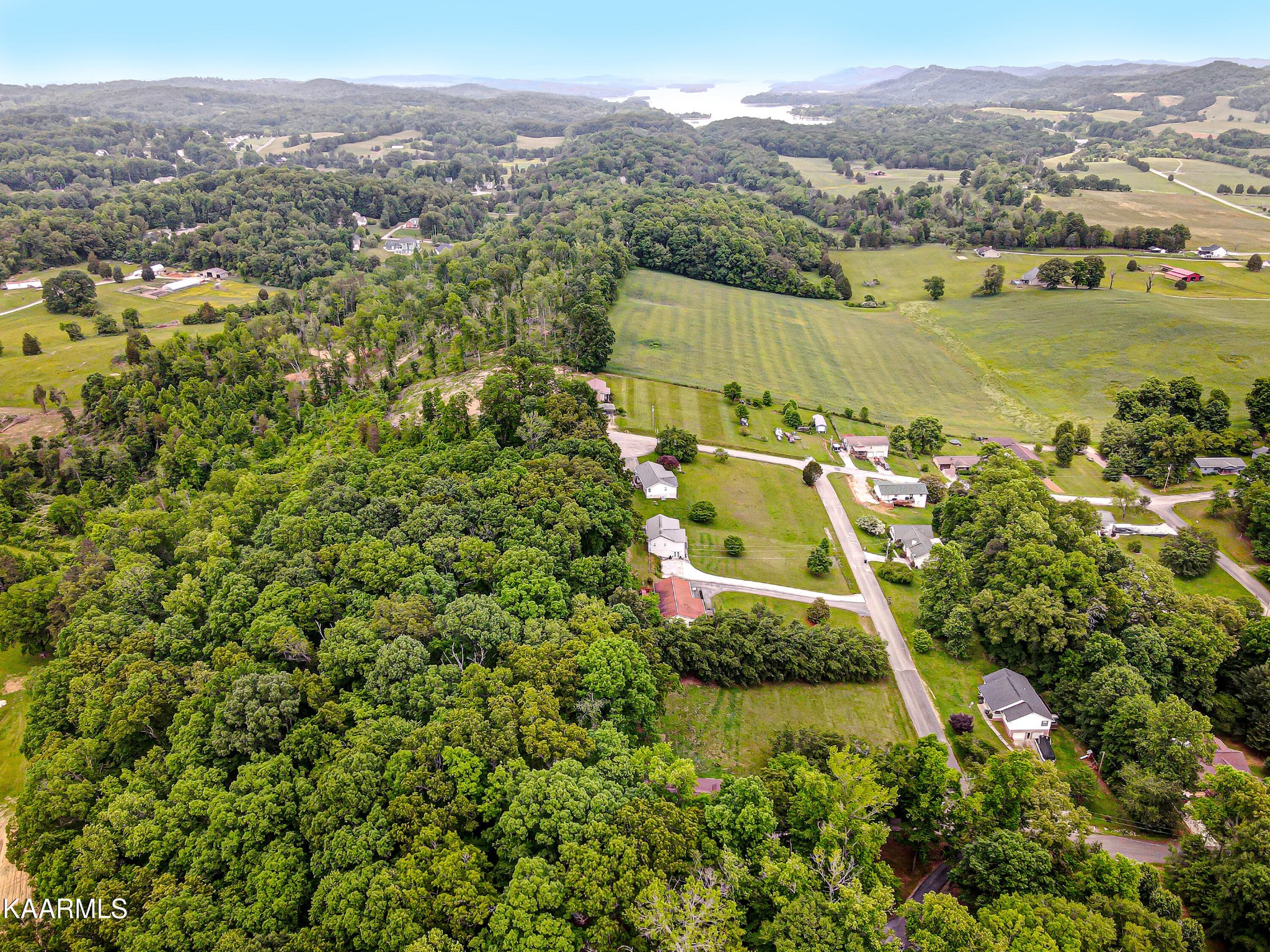 521 Big Valley Road Andersonville, TN 37705 - Photo 5 of 37 Gallery Image 5