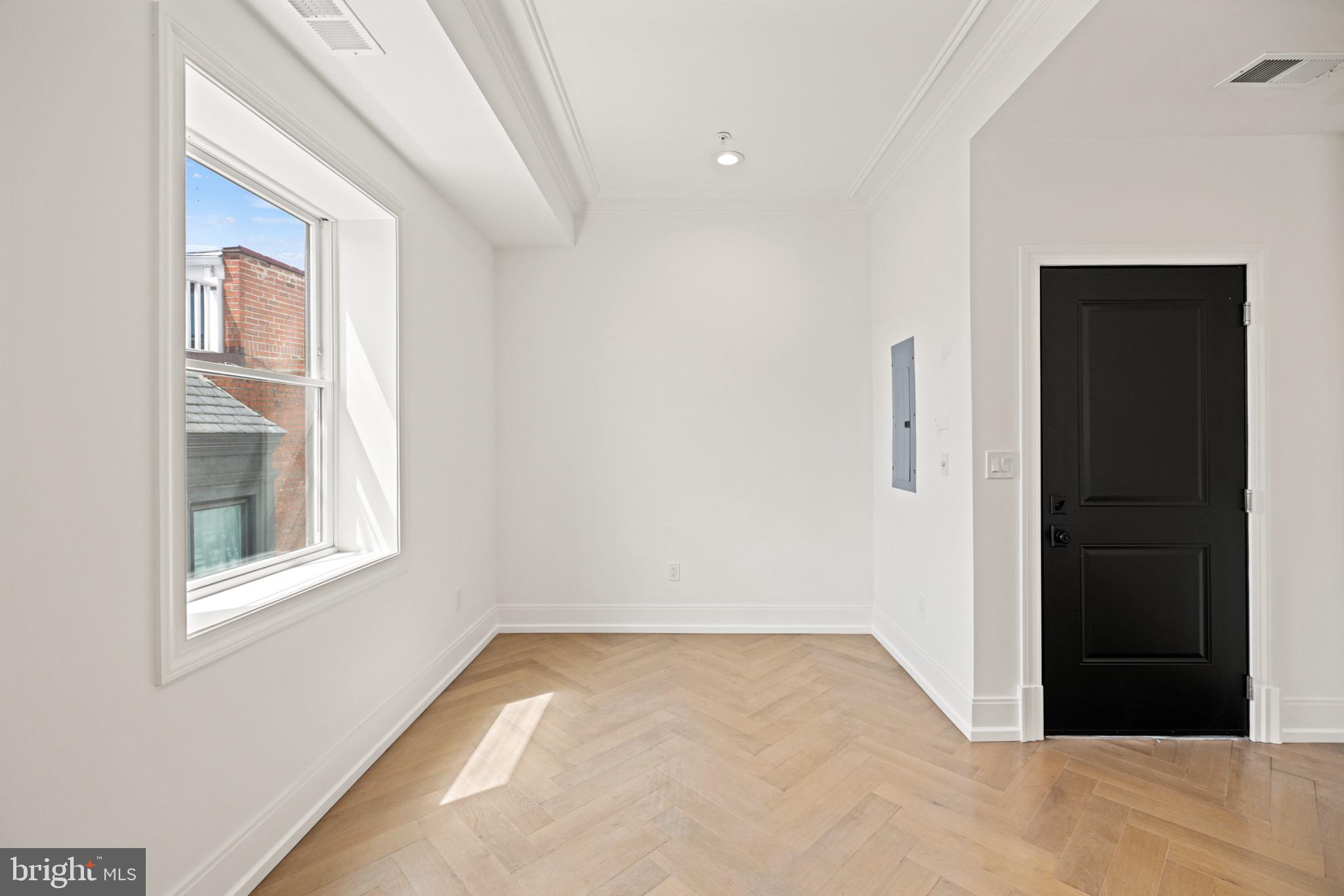 1709 21st Street Northwest, Unit 42 Washington, DC 20009 - Photo 3 of 21 a view of empty room