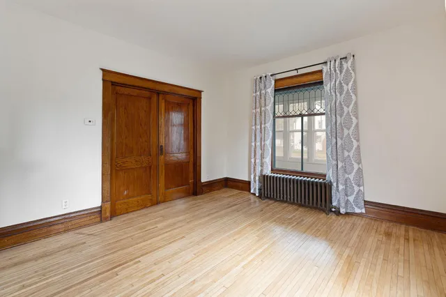 $199,900 | 701 11th Street Northwest, Austin, MN 55912