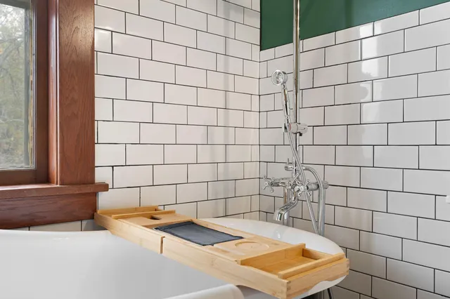 $199,900 | 701 11th Street Northwest, Austin, MN 55912