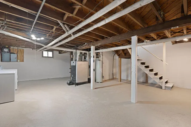 $199,900 | 701 11th Street Northwest, Austin, MN 55912