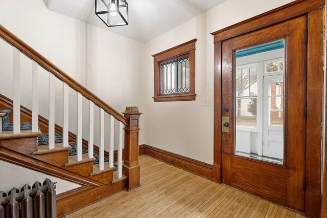 $199,900 | 701 11th Street Northwest, Austin, MN 55912