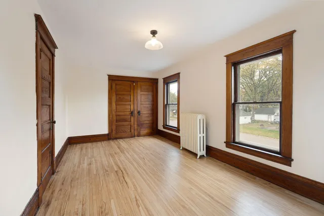 $199,900 | 701 11th Street Northwest, Austin, MN 55912